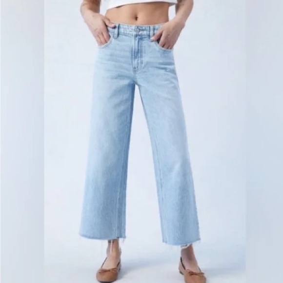 PacSun Nora Wide Leg Jeans Women’s Size 25 Light Wash High Rise Raw Hem Cotton - Picture 1 of 12